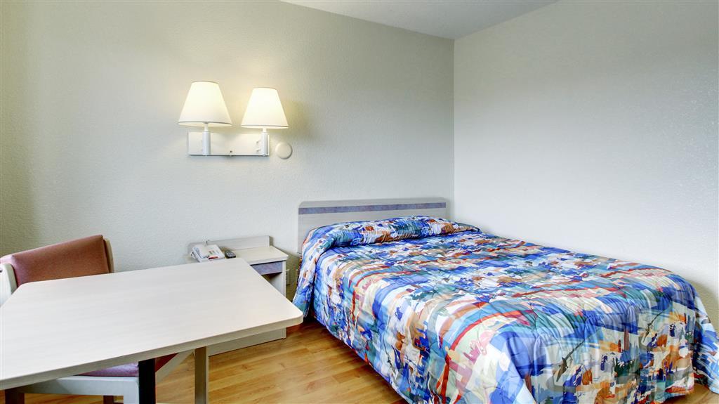 Motel 6 Manhattan Kansas Habitación foto
